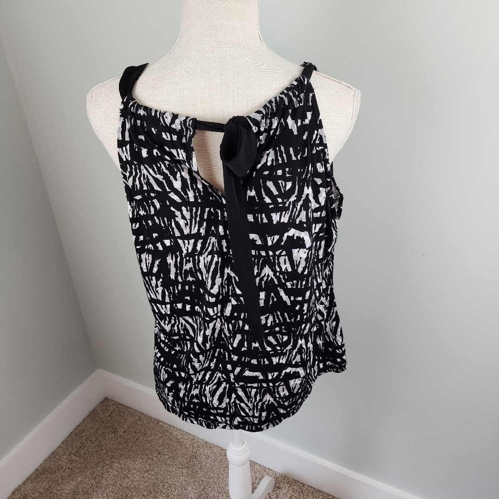 Fashion Bug Black White Sleeveless Tank Blouse Shirt Tie Back Size Large - Picture 3 of 7